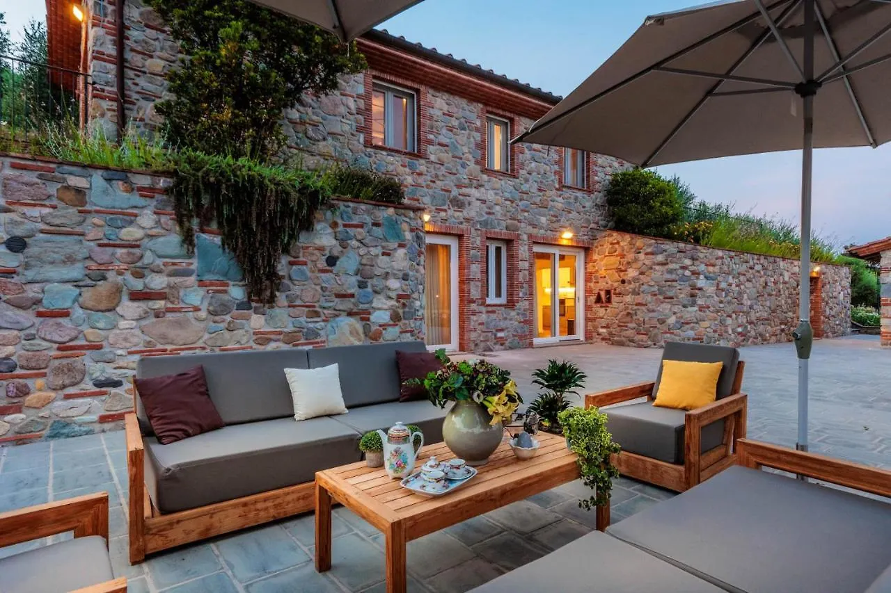 Nonno Giulivo Farmhouse, With Private Pool Capannori